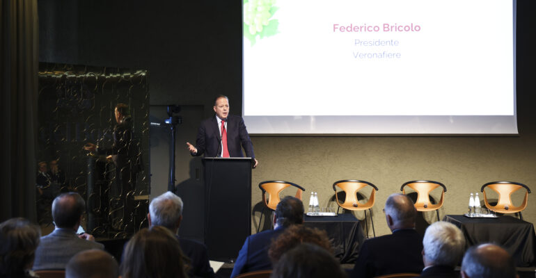 “Il vino italiano tra eccellenza e sfide globali” Incontro con il Territorio, Ca’ del Bosco – Erbusco